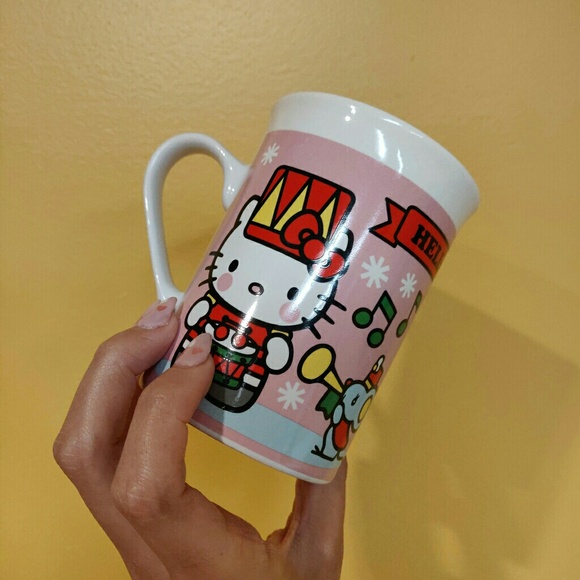 HELLO KITTY CHRISTMAS SANRIO MUG - Picture 3 of 5